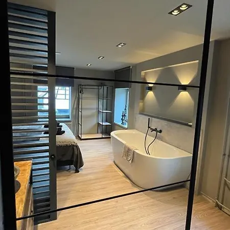 Vakantiewoning In Het Heuvelland Nabij Valkenburg.